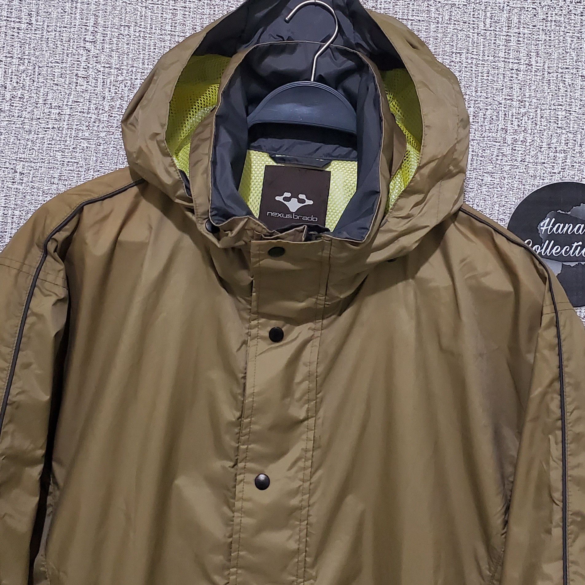 Other SHIMANO NEXUS BRADO Dryshield Fishing Jacket Size US L / EU 52-54 / 3 - 4 Thumbnail