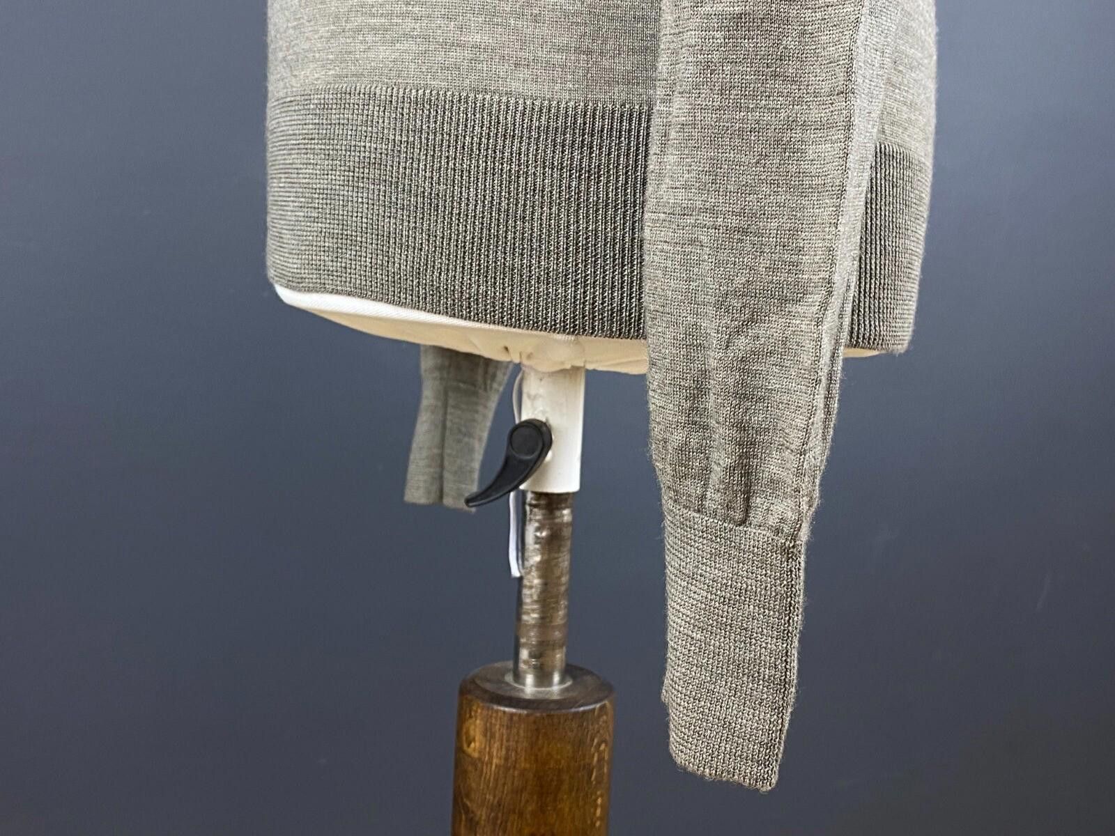 Allsaints AllSaints 100% Merino Wool V-Neck Knit Sweater Size S Size US S / EU 44-46 / 1 - 7 Thumbnail