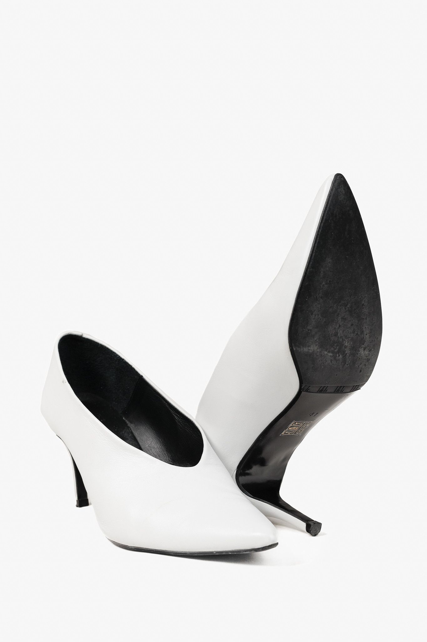 Billi Bi Billi Bi White Leather Pointed-Toe Pumps Size US 10.5 / IT 40.5 - 4 Thumbnail