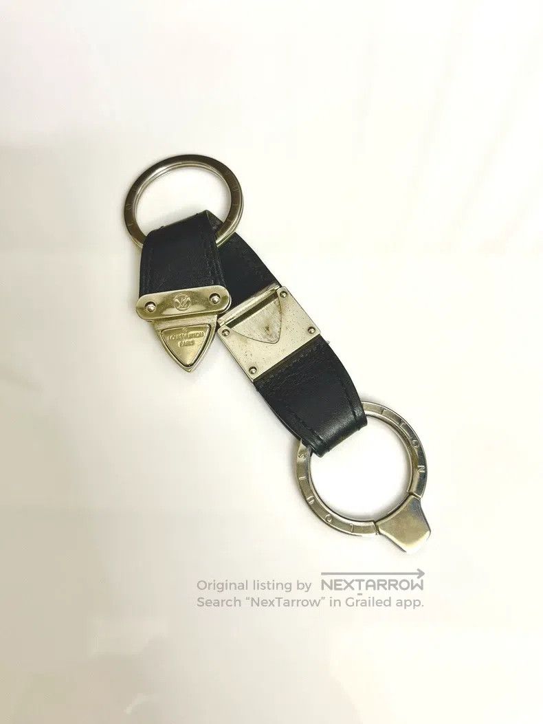 Louis Vuitton Louis Vuitton Black Cowhide with Silver Lock Keychain Acce Size ONE SIZE - 5 Thumbnail