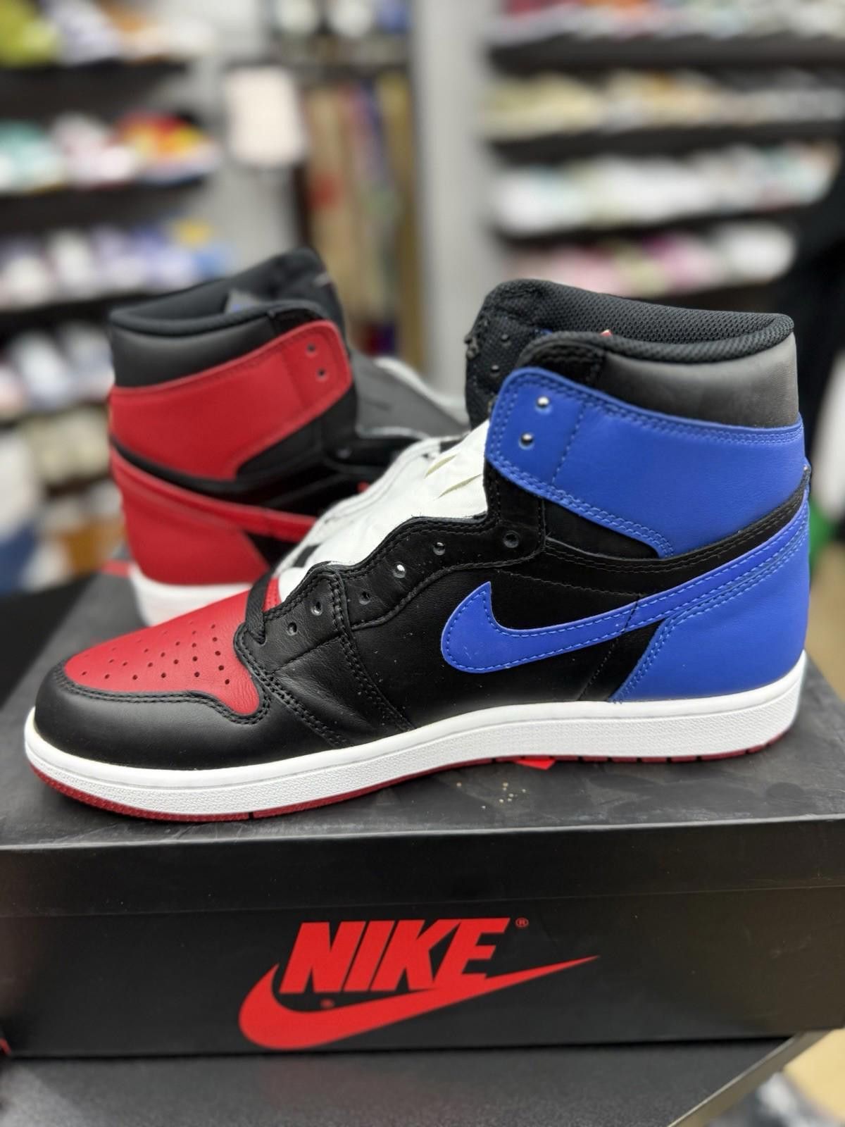 Jordan Brand Size 10 - Air Jordan 1 Retro High OG Top 3 2016 NEW Size US 10 / EU 43 - 5 Thumbnail