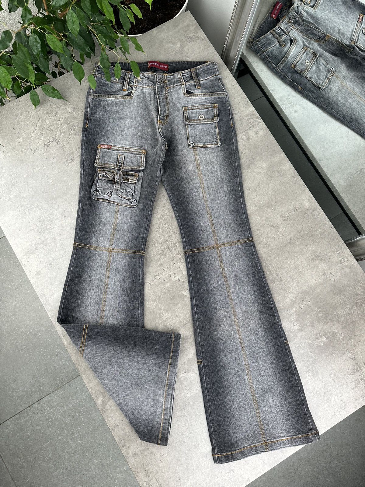 image of Avant Garde x Vintage Flared Multipocket Jeans Y2K in Grey, Women's (Size 26)
