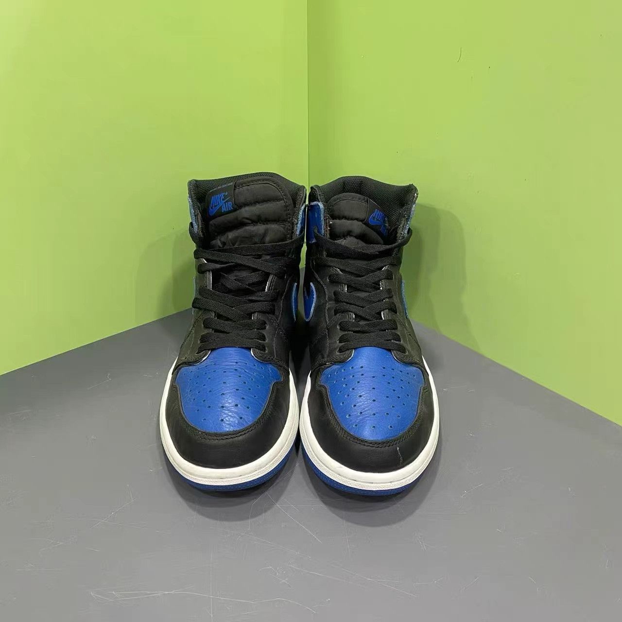Jordan Brand Air Jordan 1 Retro High OG "Royal" K15 Size US 10 / EU 43 - 1 Thumbnail