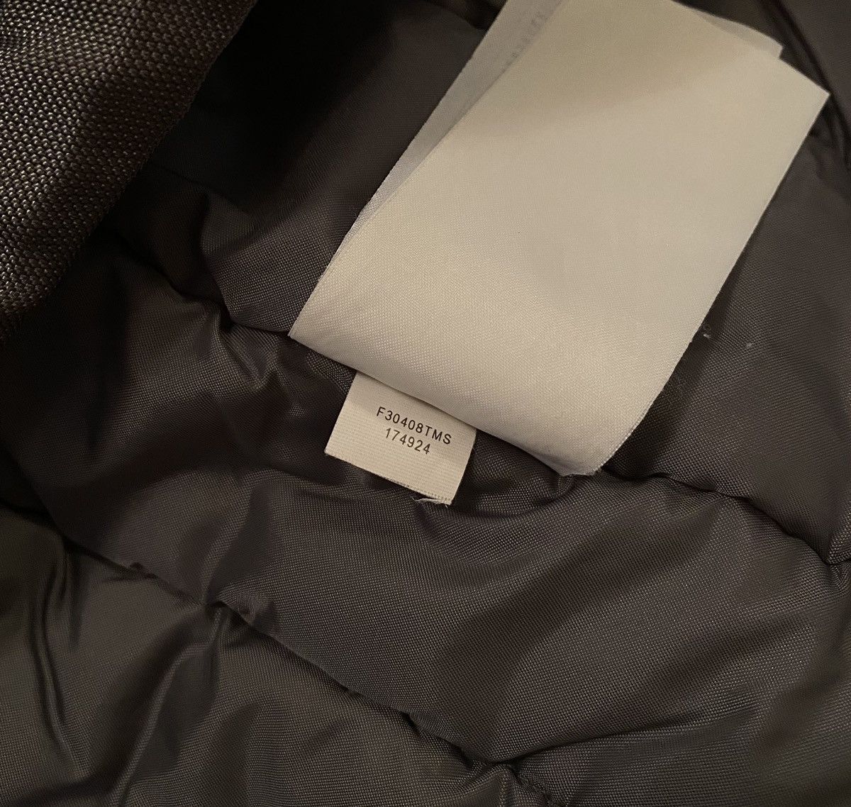 Nike Nike AirMax Metallic Silver Winter Jacket x Vintage x Rare Size US L / EU 52-54 / 3 - 12 Thumbnail
