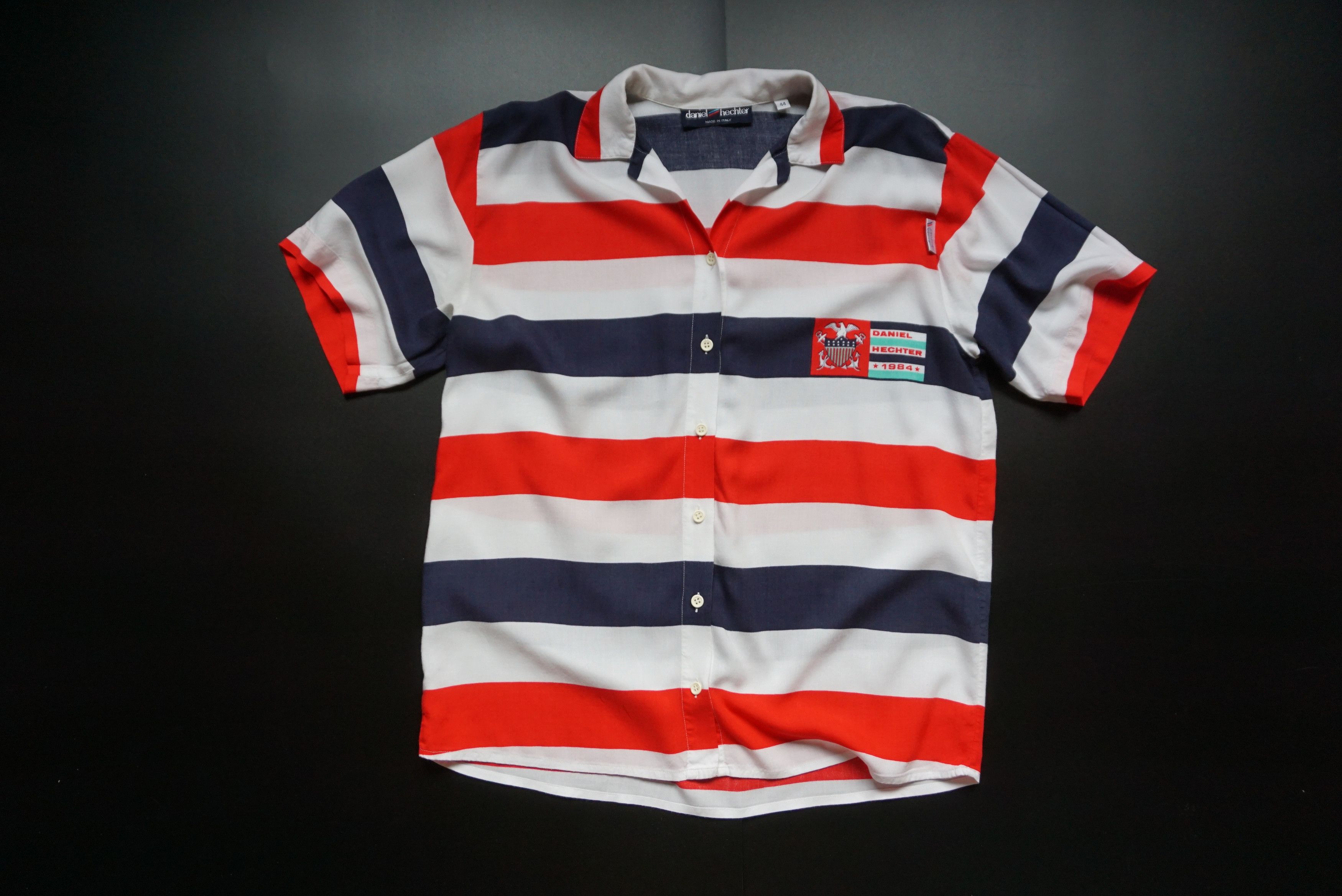 Daniel Hechter Men true vintage funky striped short sleeved shirt 80s 90s Size US S / EU 44-46 / 1 - 12 Thumbnail