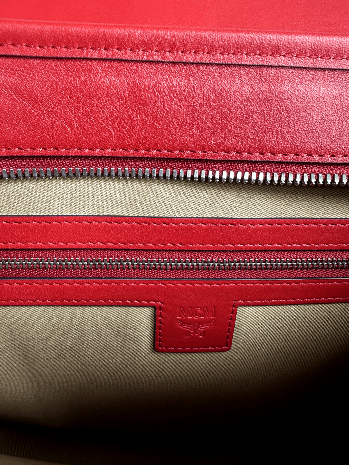 MCM MCM NEW Package Candy Red Aren Messanger Bag and Clause Bel Size ONE SIZE - 6 Thumbnail