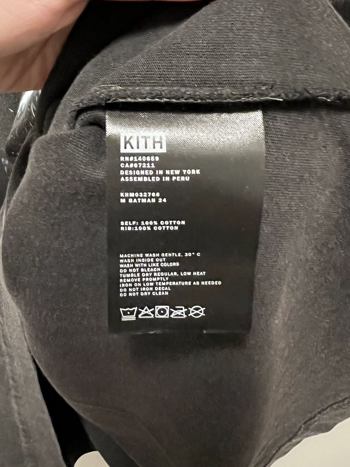 DC Comics × Kith Kith x Batman Dark Knight Bane Vintage Tee Black Size XL Size US XL / EU 56 / 4 - 4 Thumbnail