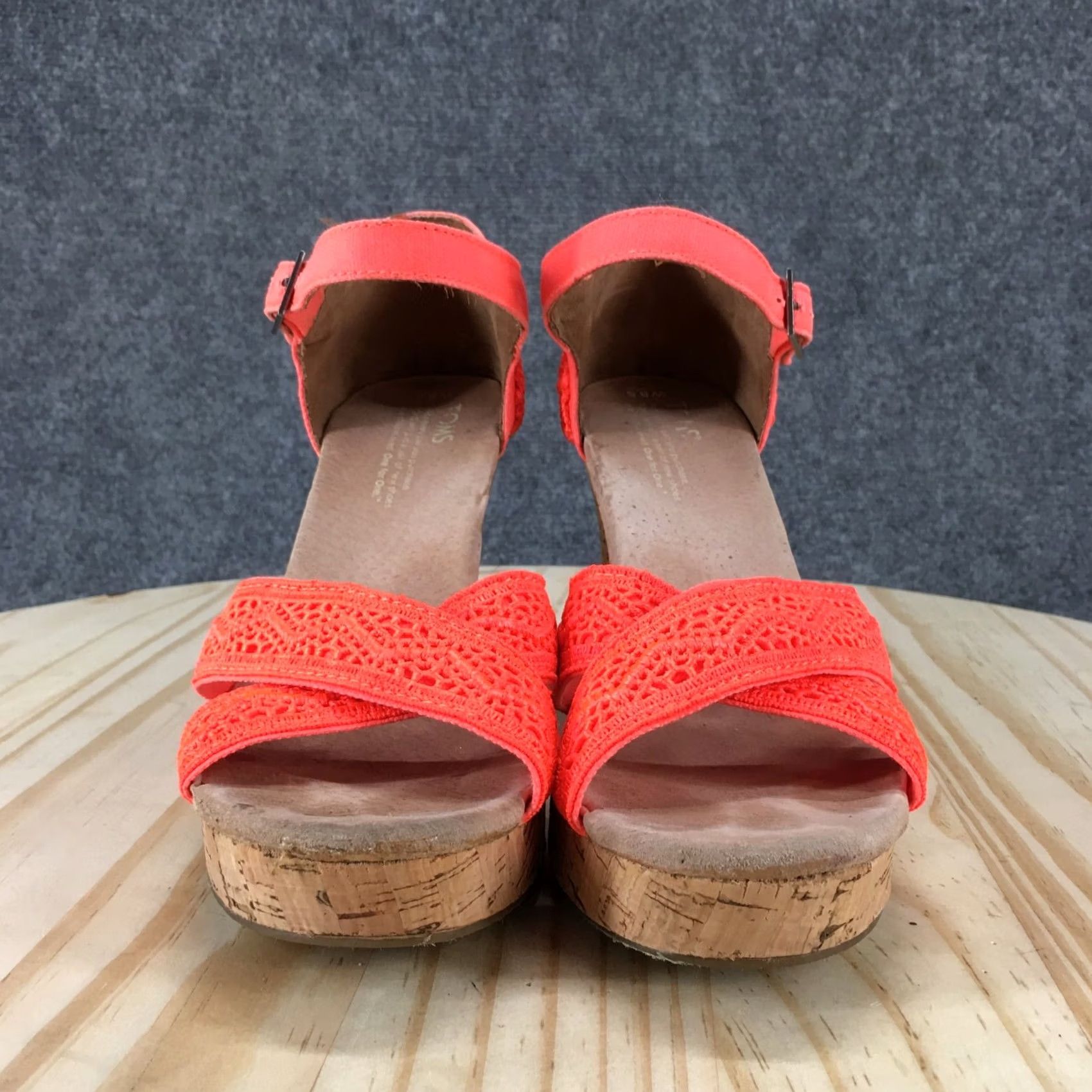 Toms Toms Sandals Womens 8.5 Ankle Strap Orange Buckle Casual Open Toe Wedge Heels Shirt Size US 9 / IT 39 - 7 Thumbnail