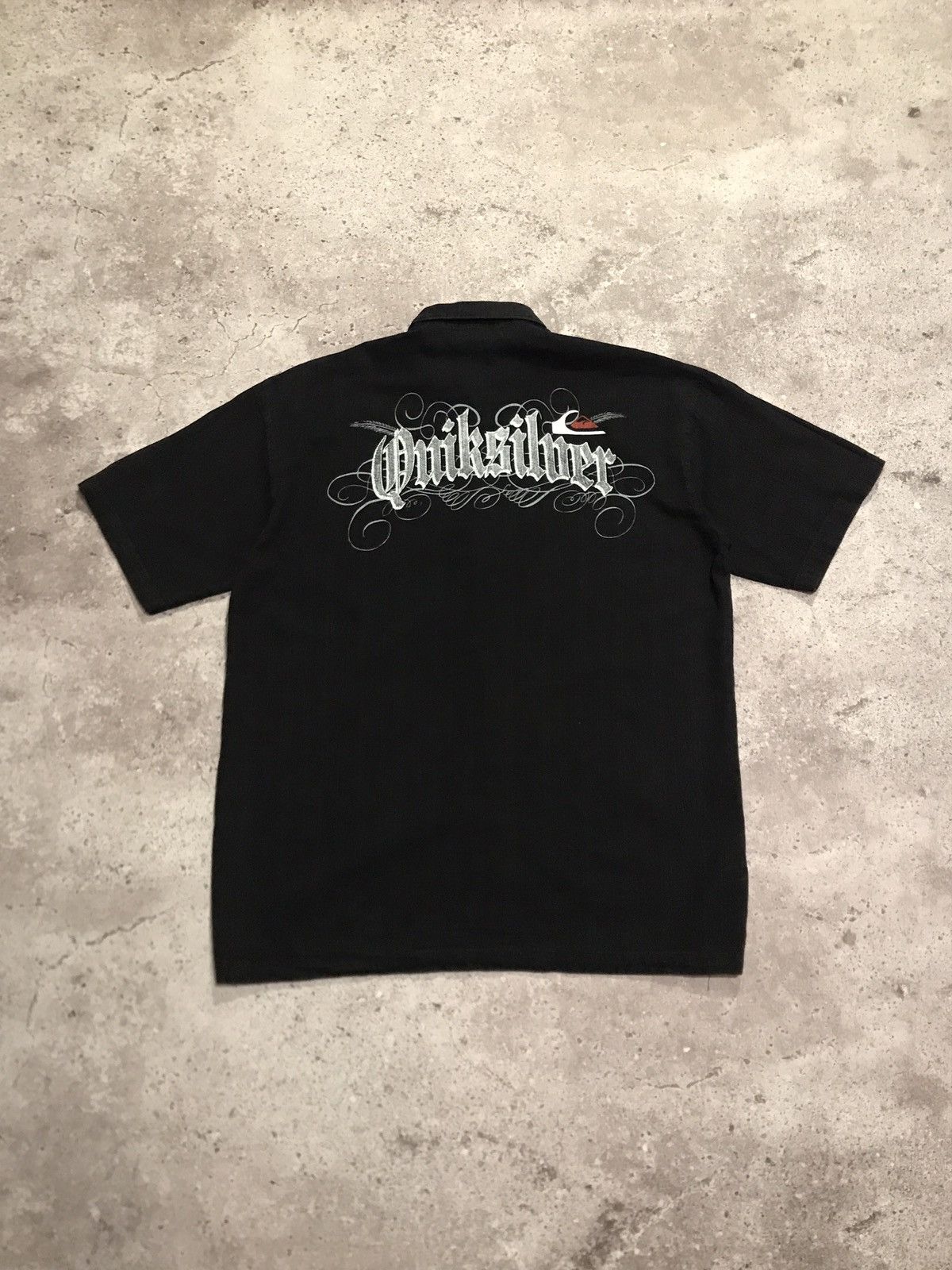 Quiksilver × Vintage Vintage 90s Short Sleeve Shirt Quiksilver Graphic Print XL Size US XL / EU 56 / 4 - 3 Thumbnail