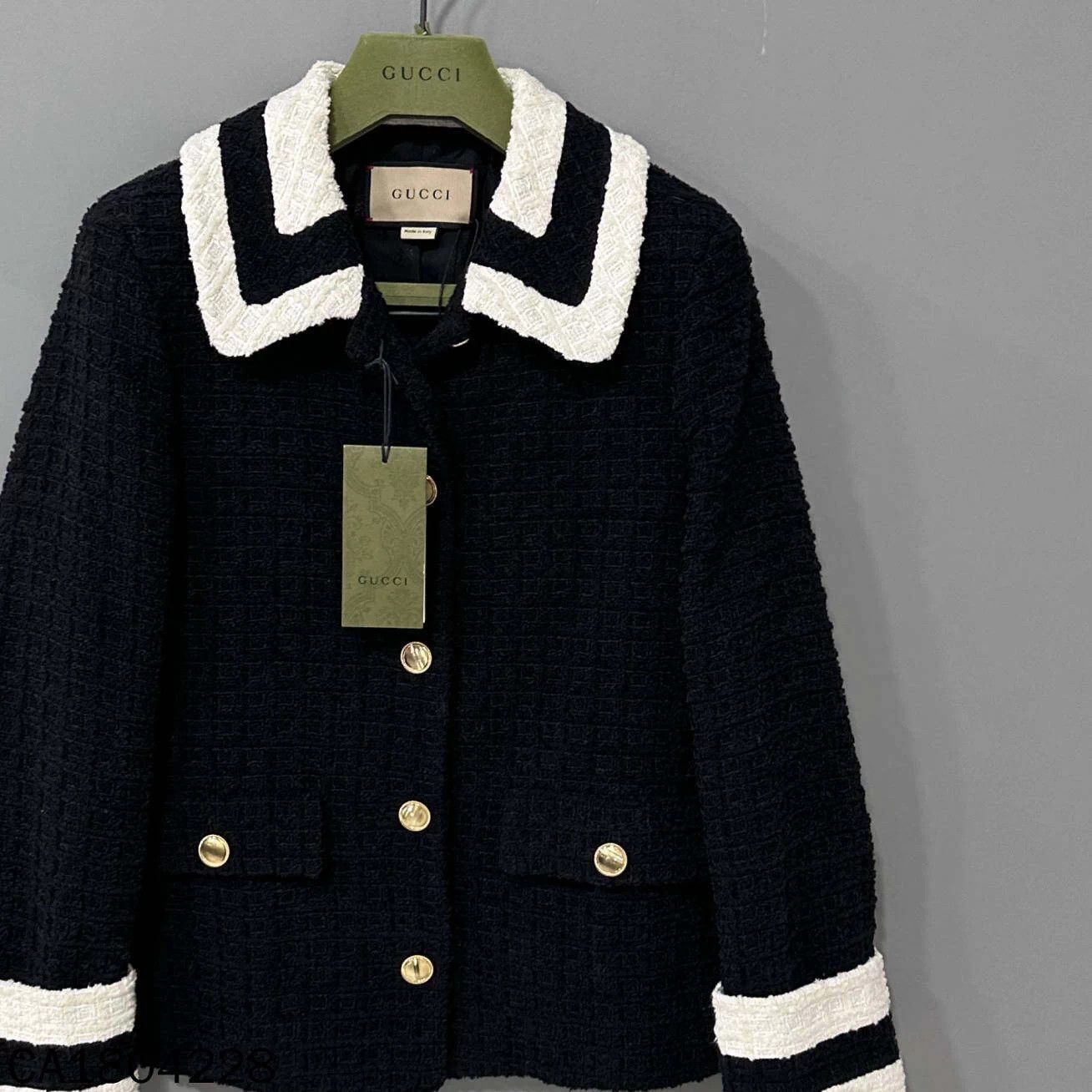 Gucci GUCCI ivory tweed crewneck jacket women's 40 Size M / US 6-8 / IT 42-44 - 2 Thumbnail
