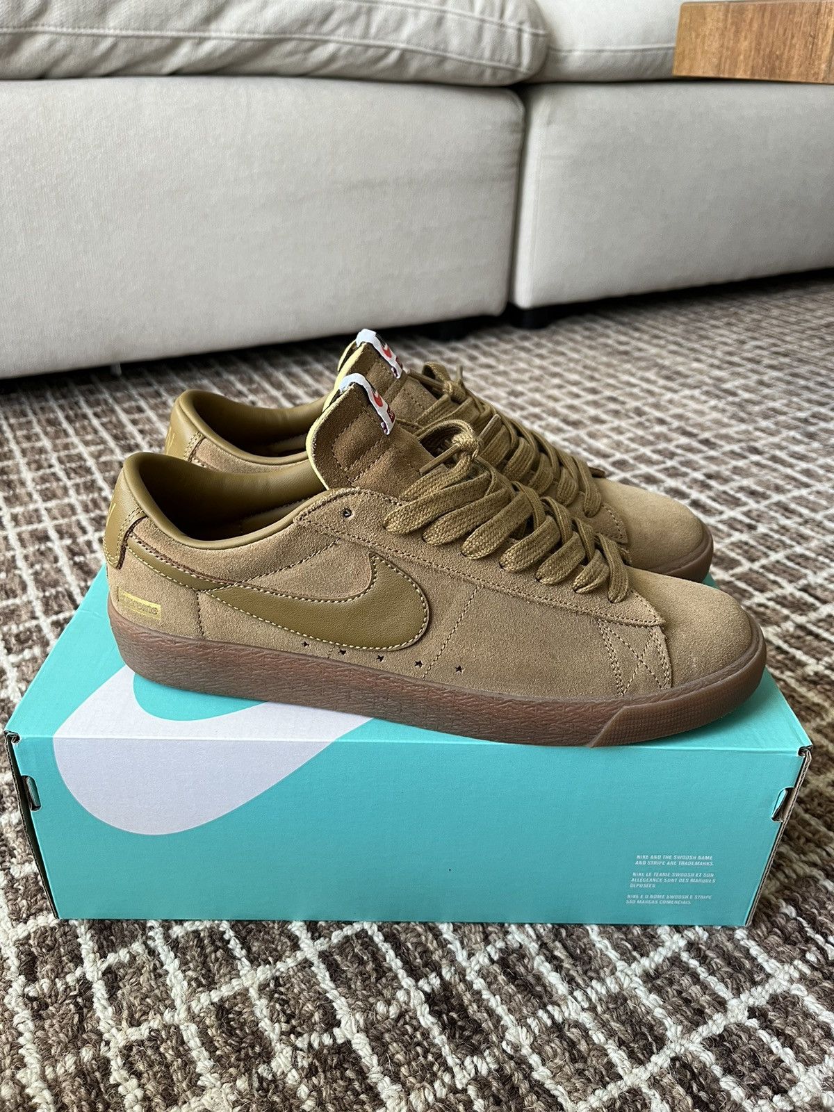 Nike SB Nike SB Supreme Blazer Low GT Size 9.5 Size US 9.5 / EU 42-43 - 3 Thumbnail
