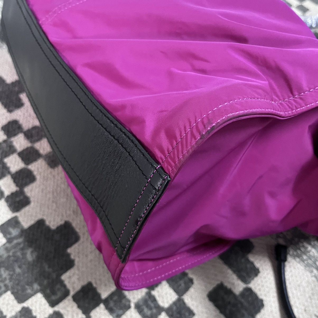 Burberry Authentic Burberry Nylon Large Totebag Size ONE SIZE - 7 Thumbnail