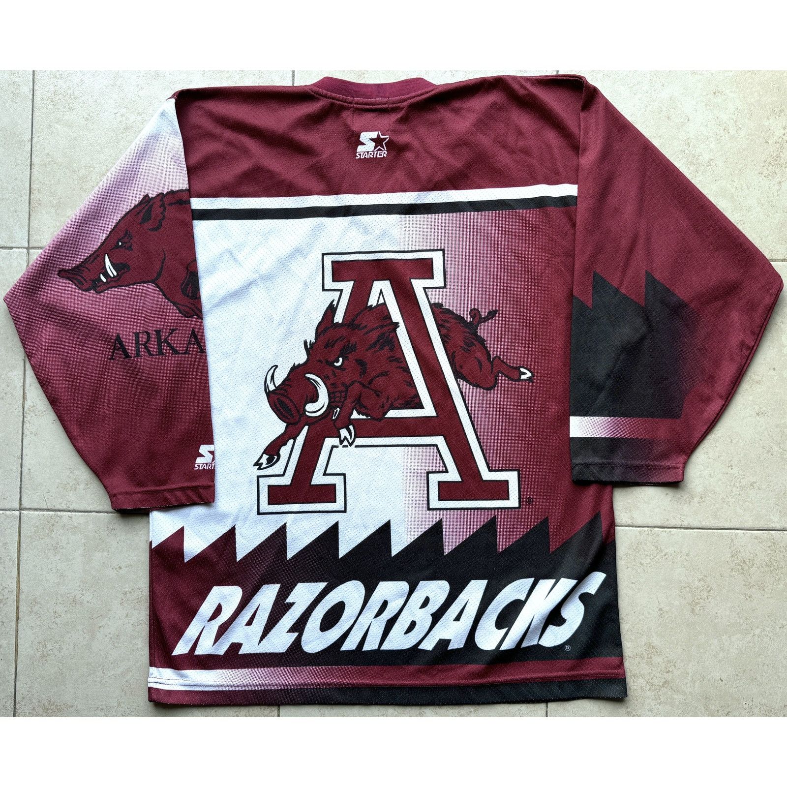 NCAA × Starter Arkansas Razorbacks 90s STARTER hockey M jersey AOP red vtg Size US M / EU 48-50 / 2 - 4 Thumbnail