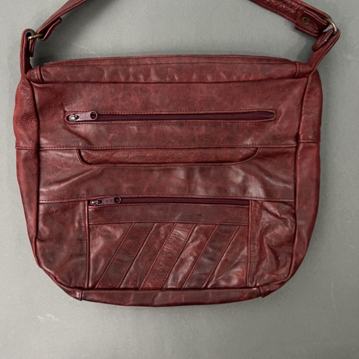 Designer × Japanese Brand × Vintage Vintage 1990s Red Leather Shoulder Crossbody Bag Size ONE SIZE - 4 Thumbnail