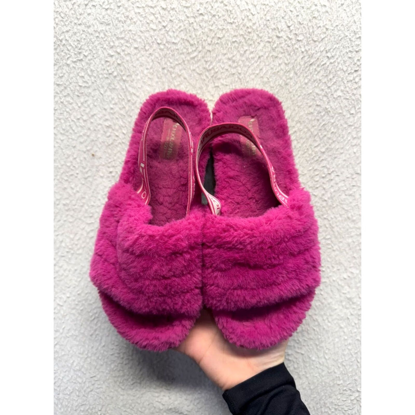 Vintage Koolaburra By UGG Pink Fluffy Slippers With Elastic Strap & Platform Sole Slipper Womens 10 Pink Platform Slipper Womens Size US 10 / IT 40 - 3 Thumbnail