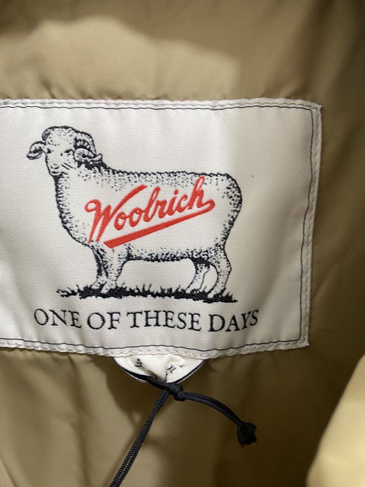 Woolrich Woolen Mills Woolrich Puffer Vest, size XL, beige/brown, new with tag. Size US XL / EU 56 / 4 - 5 Thumbnail