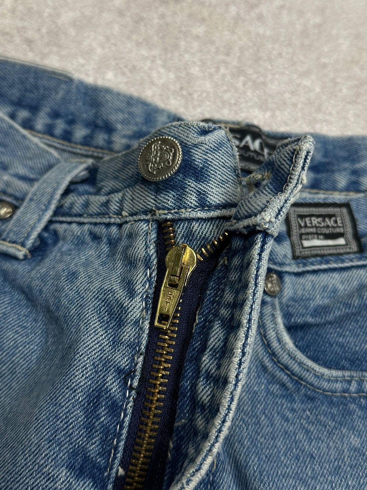 Versace Vintage Versace Medusa Baggy Blue Denim Jeans Pants 30 Size US 30 / EU 46 - 10 Thumbnail