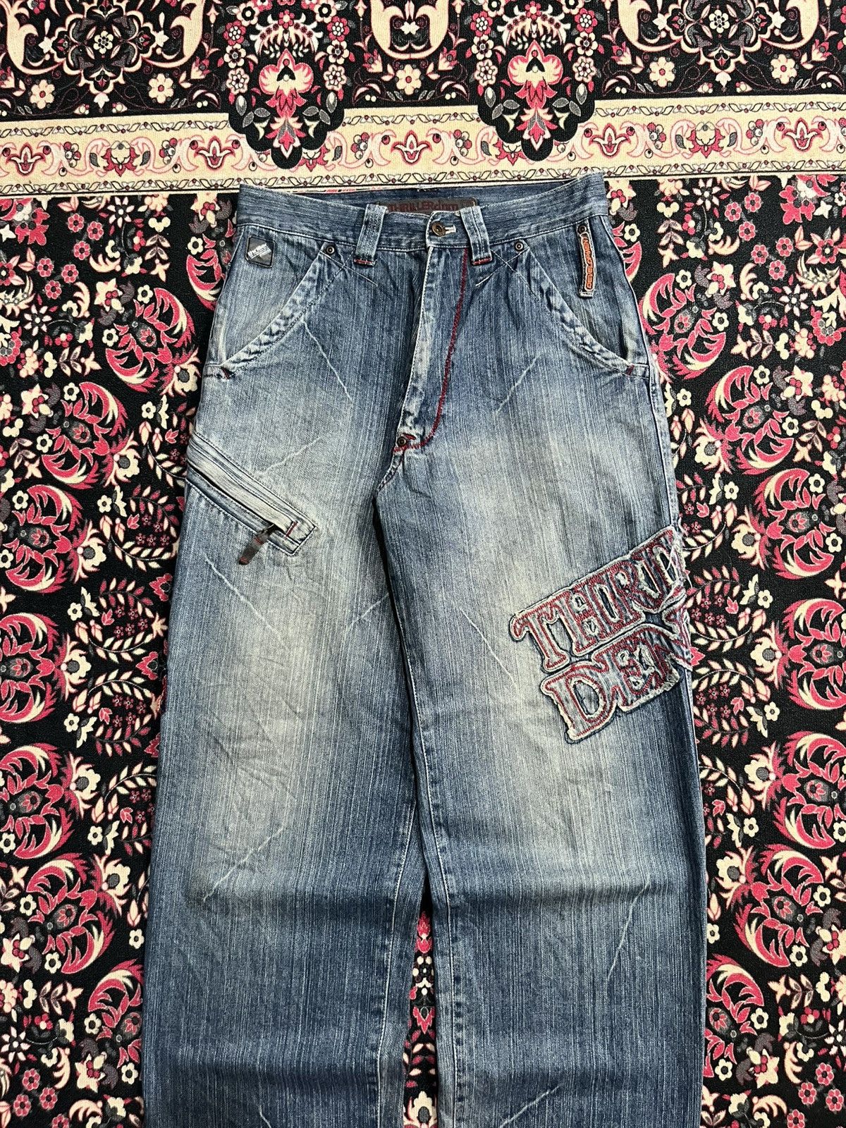 JNCO Thriller Denim Embossed Slogan High Rise Loose Baggy Jeans Size US 30 / EU 46 - 3 Thumbnail