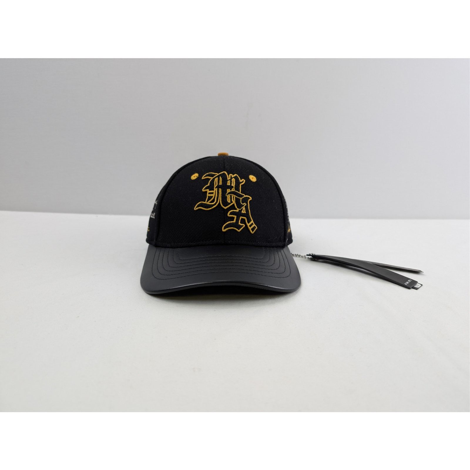 o1rshd1 Q:3 / Size: OS / MA Varsity Hat / Cap in Black