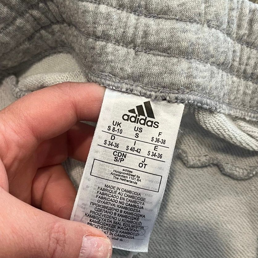 Adidas Adidas Girls Athletic Shorts Elastic Waist Gray Size S 8-10 Size 30" / US 8 / IT 44 - 2 Thumbnail