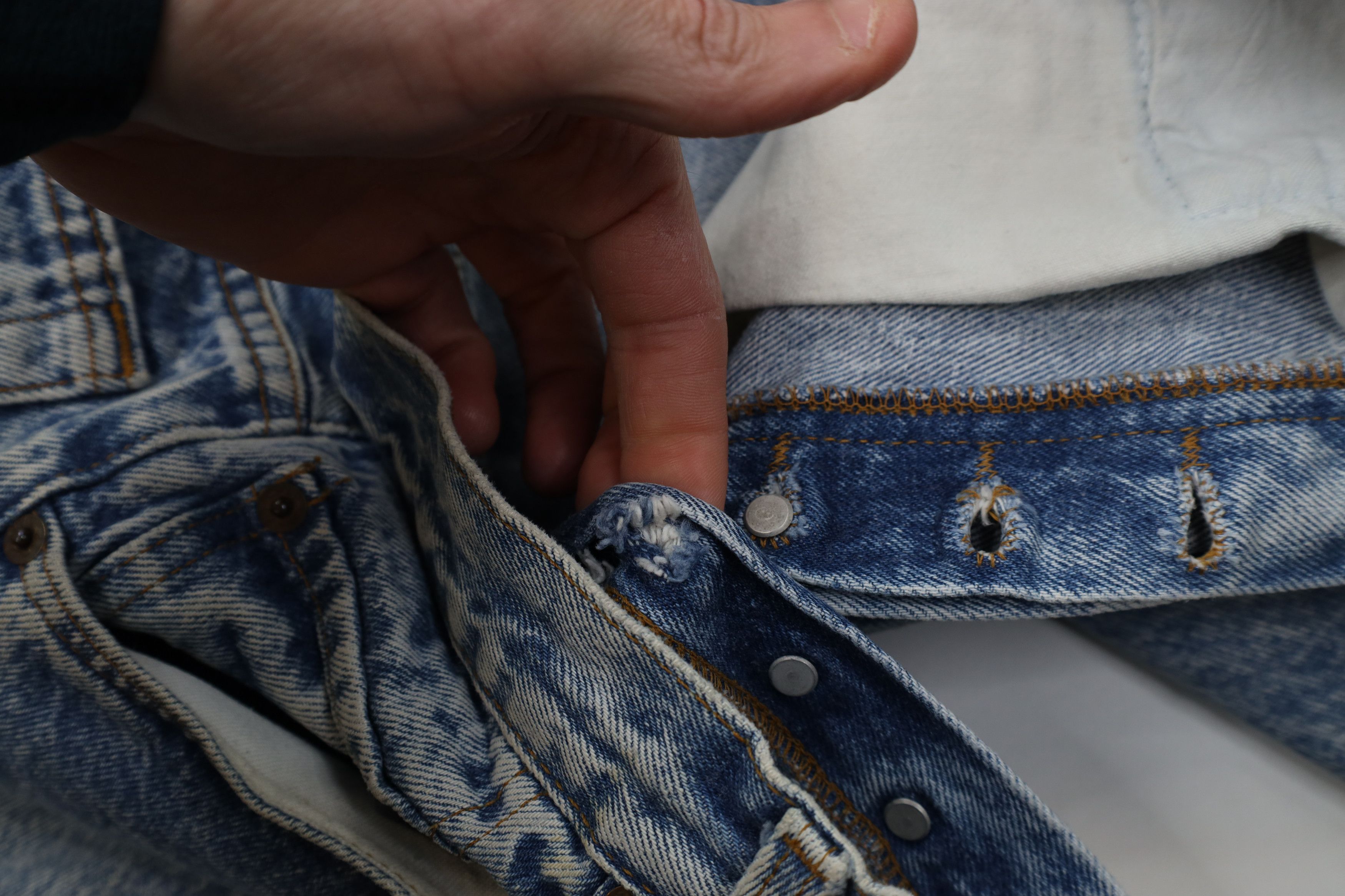 Levi's Vintage 80s Levis 501xx Button Fly Acid Wash Jeans USA Size US 30 / EU 46 - 9 Thumbnail