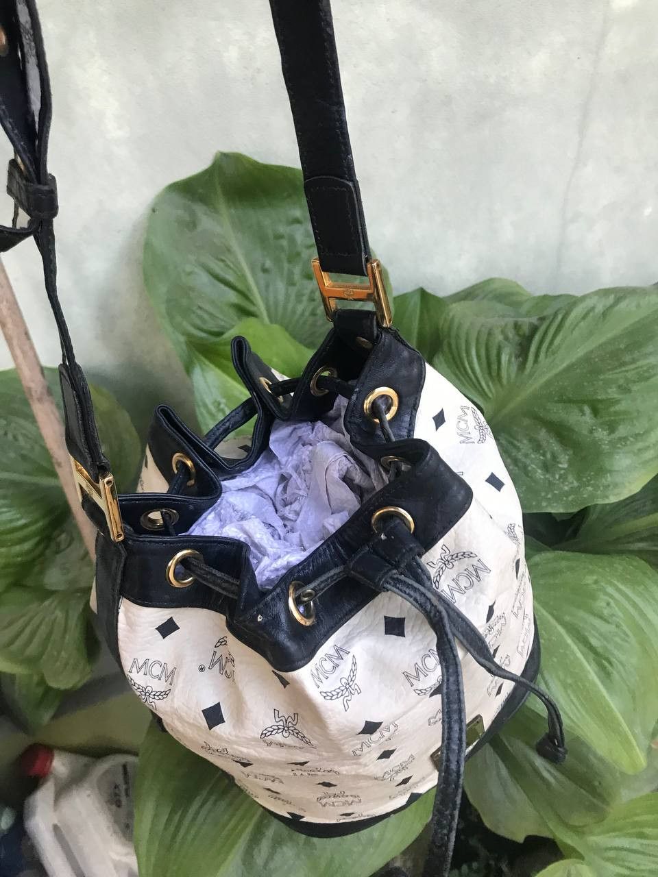MCM Vintage MCM White Visetos Leather Drawstring Bucket Bag Size ONE SIZE - 5 Thumbnail