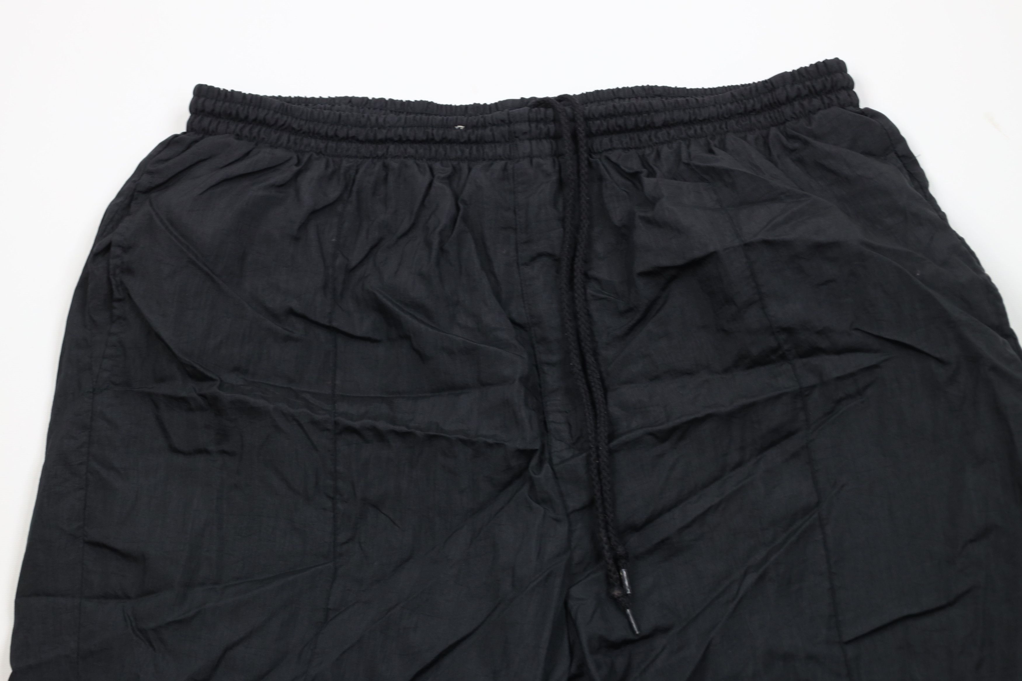 Vintage Vintage 90s Streetwear Wide Leg Windbreaker Pants Black Size US 38 / EU 54 - 2 Thumbnail