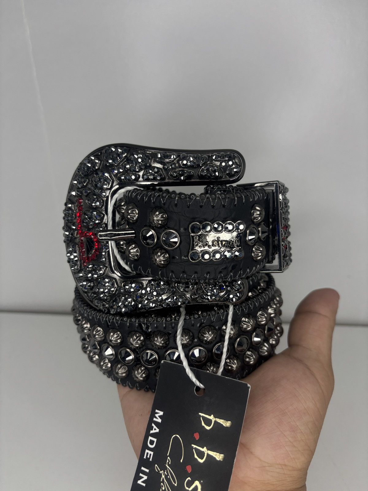 BB SIMON Triple 'b' Safa Black Static Jet Hematite