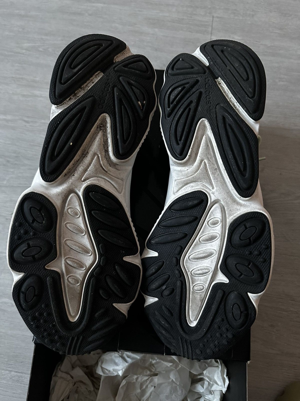 Adidas Adidas Ozweego Size US 10.5 / EU 43-44 - 8 Thumbnail