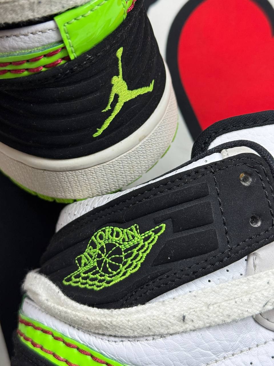 Jordan Brand Rare Nike Air Jordan 1 Retro Electric Green Basketball Size US 9.5 / EU 42-43 - 15 Thumbnail