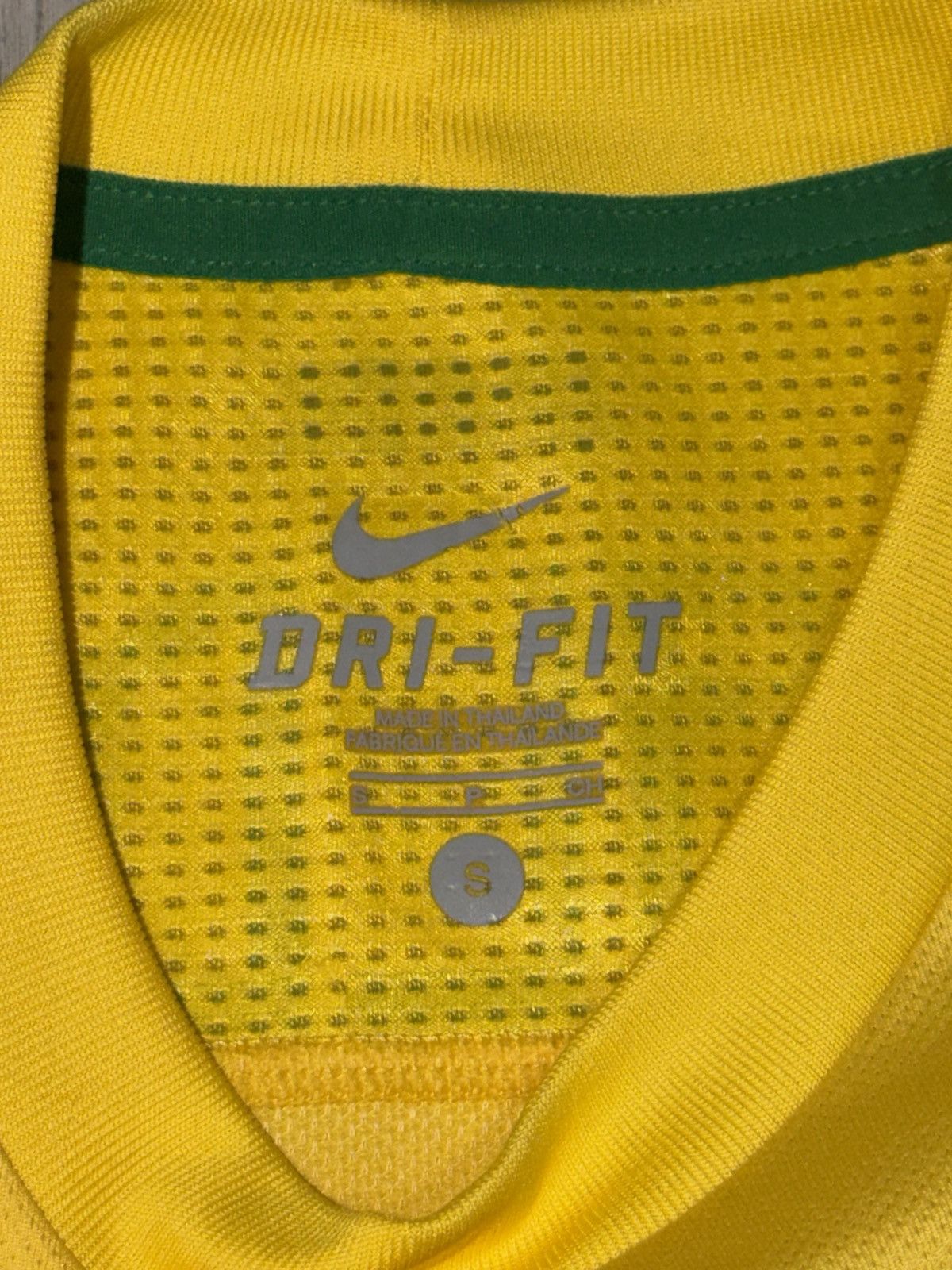 Nike Authentic Ronaldinho Brazil Jersey Player Version RARE Size US S / EU 44-46 / 1 - 3 Thumbnail