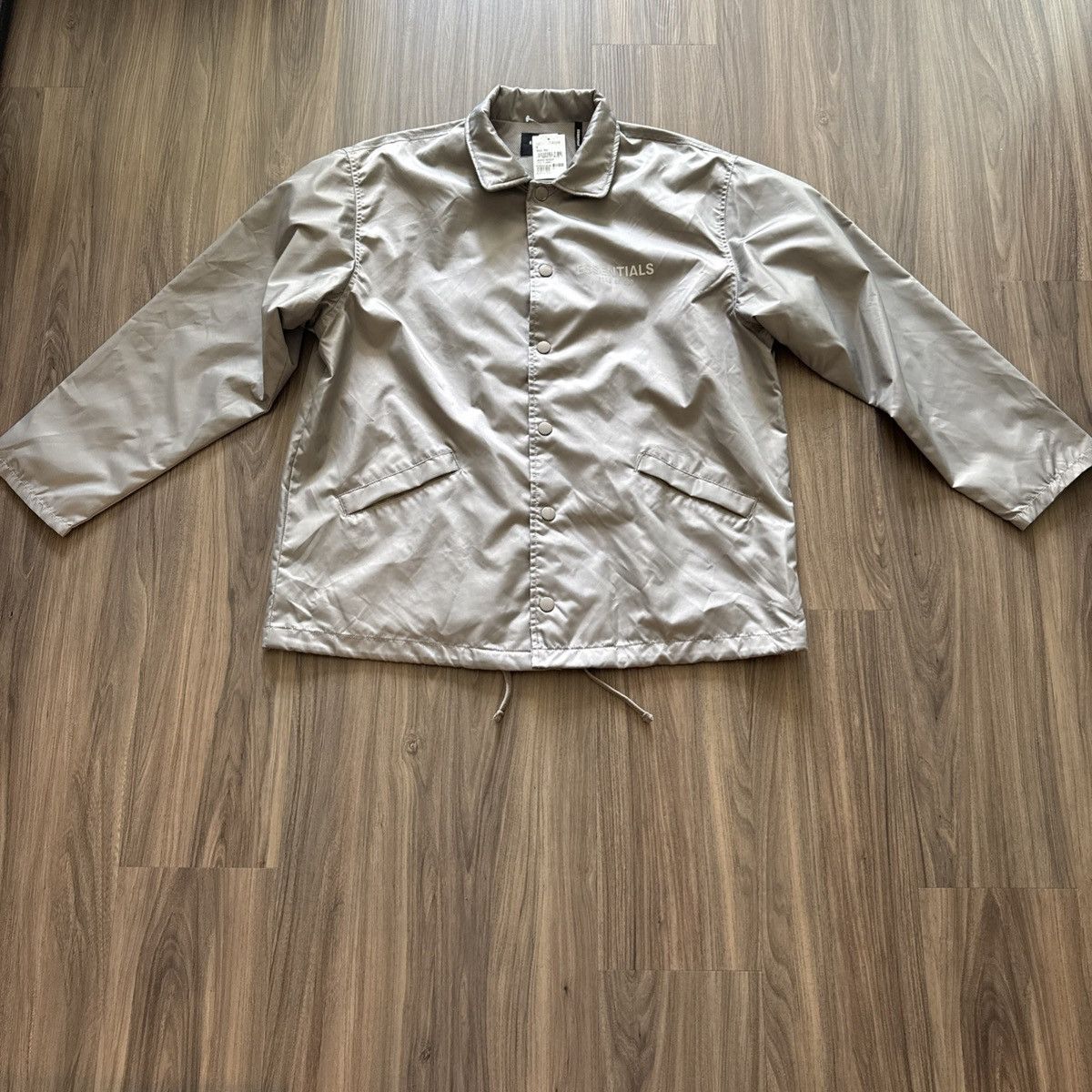 Fear of God ESSENTIALS FOG Coach サイズS 美品 FOG Essentials(エッセンシャルズ）フードコーチジャケット