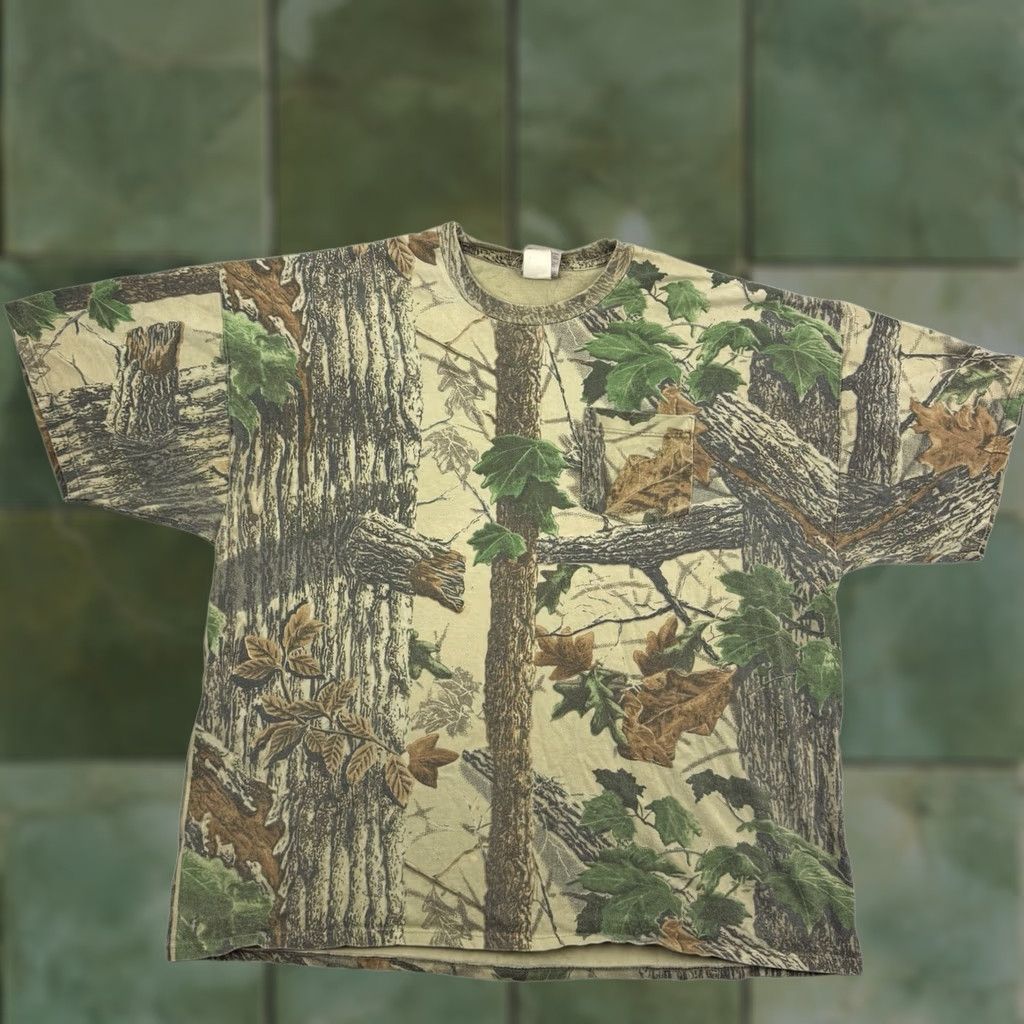 Jerzees VINTAGE Jerzees Realtree Camo Pocket T Shirt Adult 2XL Outdoor Nature Hunt USA Shirt Mens 2XL Camouflage Pocket Tee Size US XXL / EU 58 / 5 - 1 Thumbnail