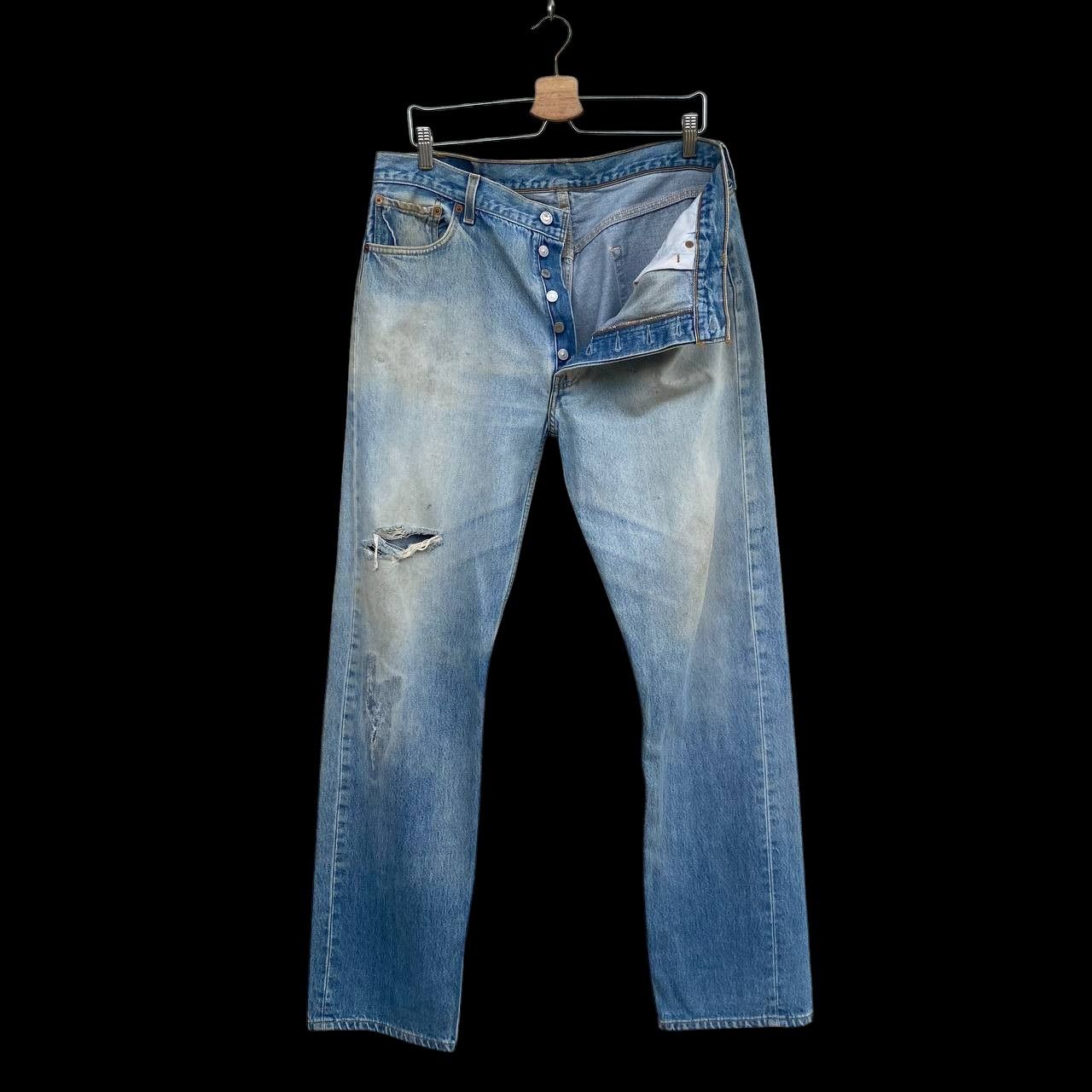 Levi's Vintage Clothing VINTAGE KURT COBAIN 00'S LEVIS 501 DISTRESSED DIRTY W35X33" Size US 35 - 12 Thumbnail