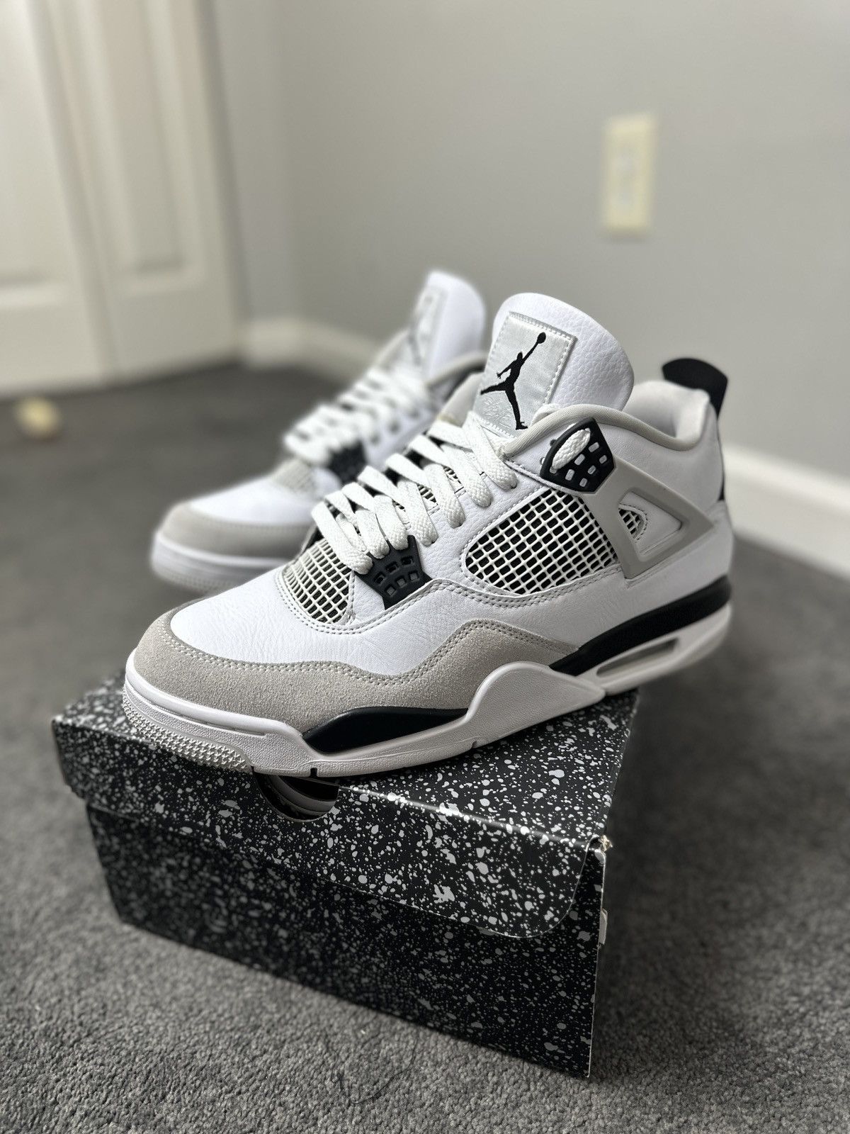 Jordan Brand Jordan 4 Retro- Military black Size US 10.5 / EU 43-44 - 17 Thumbnail