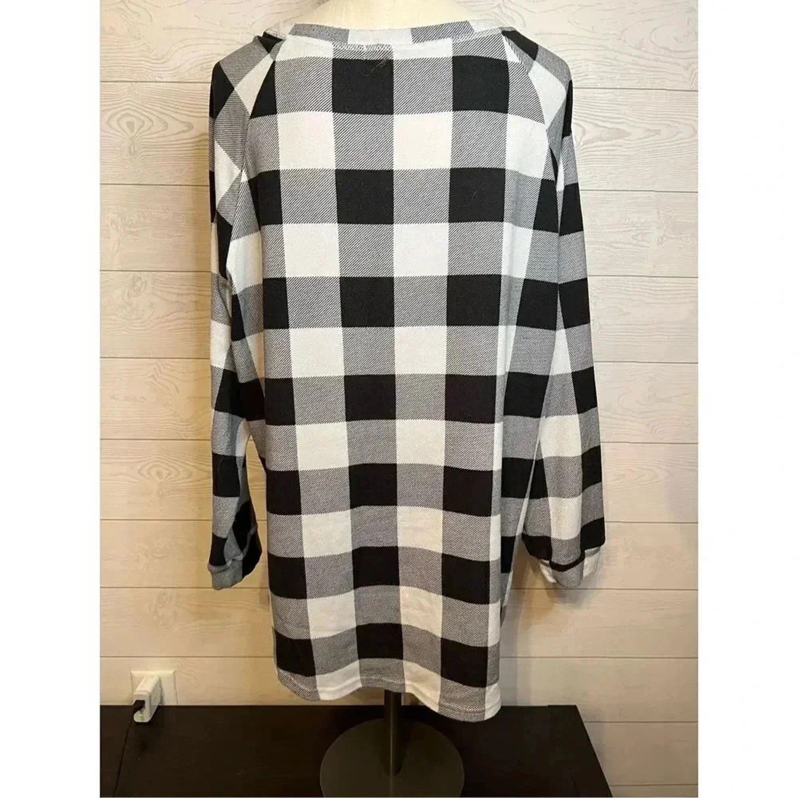Other Chic Soul.Com black/white plaid long sleeve top Size 2XL Size XXL / US 16-18 / IT 52-54 - 4 Thumbnail