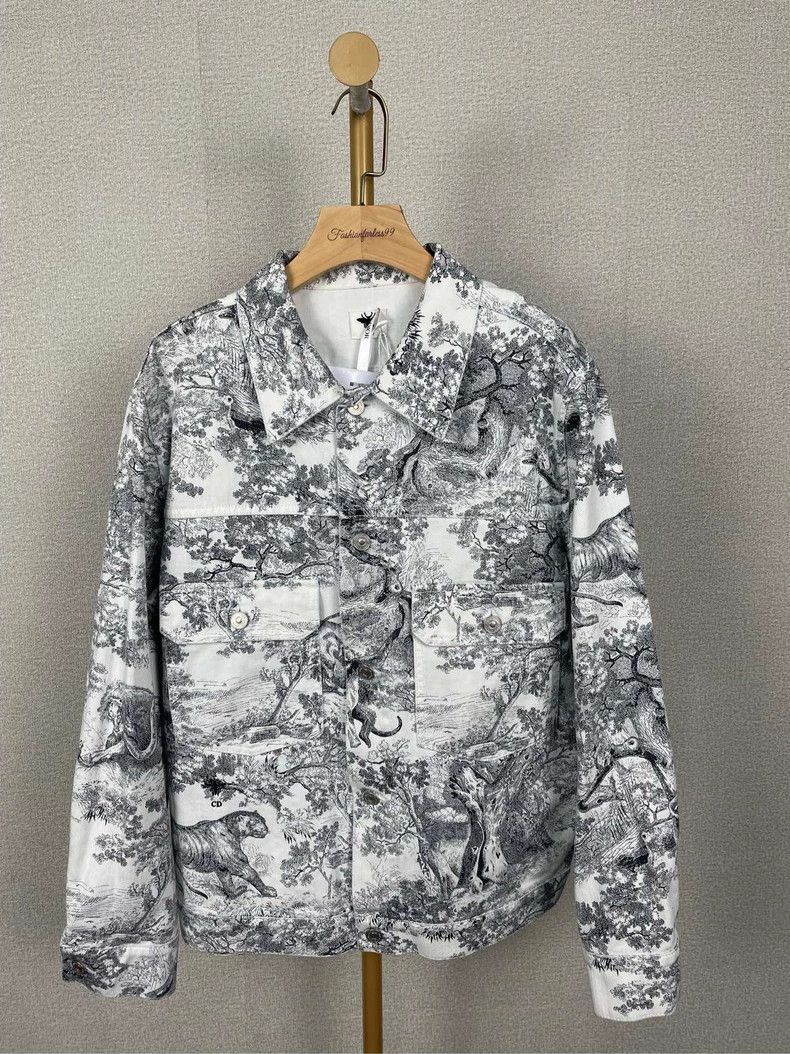 Dior Dior White embroidered pattern jacket 2504-Nextarrow Size XS / US 0-2 / IT 36-38 - 1 Thumbnail