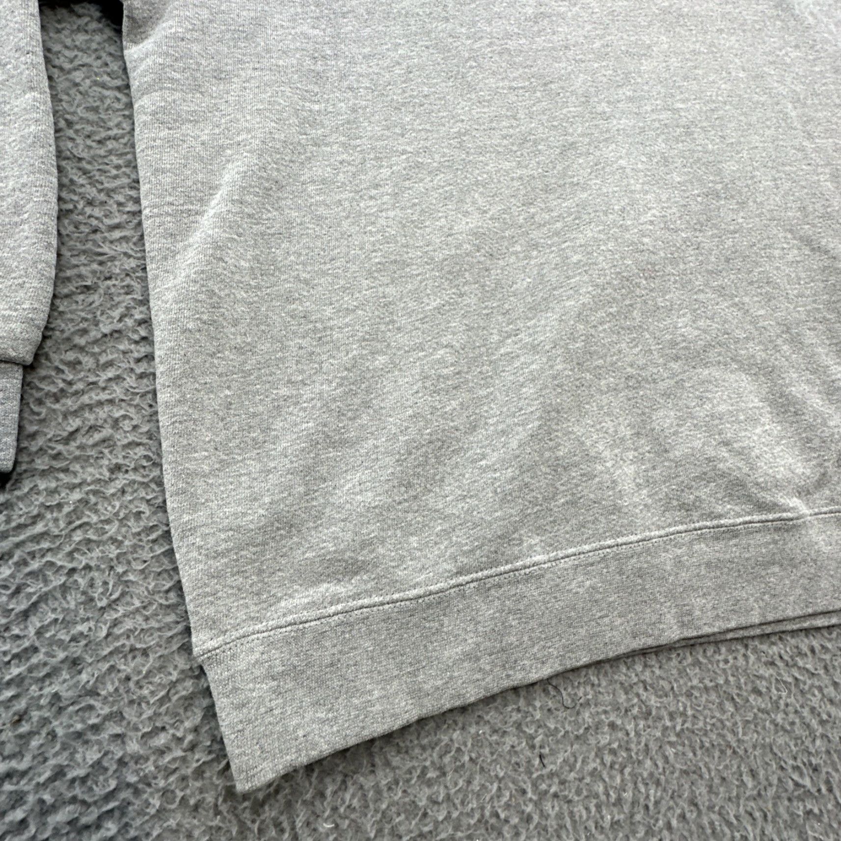 Nike VINTAGE Nike Gray Crewneck Sweatshirt XL Men Yellow Silver Tag Mini Swoosh 2000s Y2K Pullover Size US XL / EU 56 / 4 - 6 Thumbnail