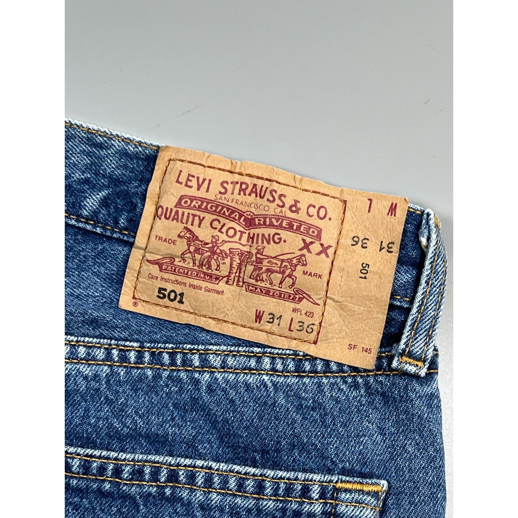 Levi's Levi’s 501 Denim Jeans Pants (Y0922) Size US 31 - 11 Thumbnail