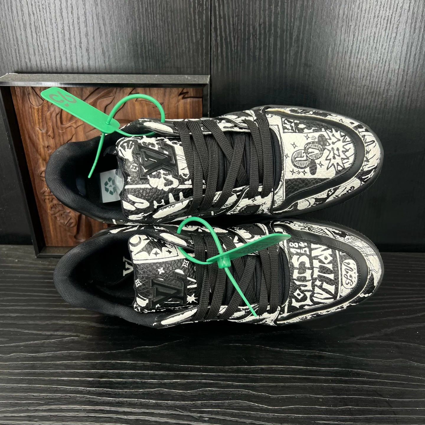 Louis Vuitton LV Trainer Black & White Graffiti 41 Size US 8 / EU 41 - 6 Thumbnail