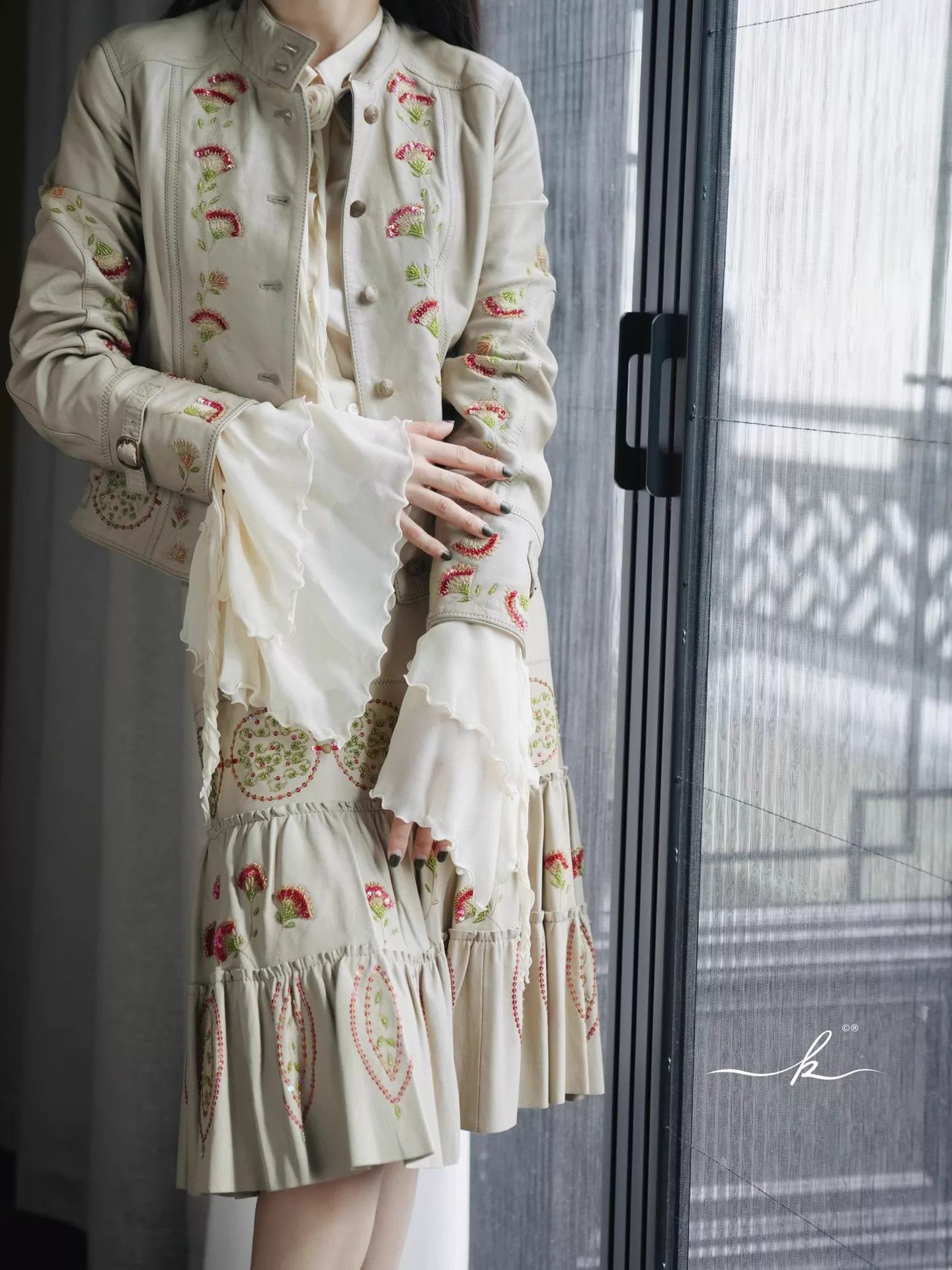 Vintage Vintage Women's Leather Embroidered Jacket & Skirt Set Size XS / US 0-2 / IT 36-38 - 2 Thumbnail