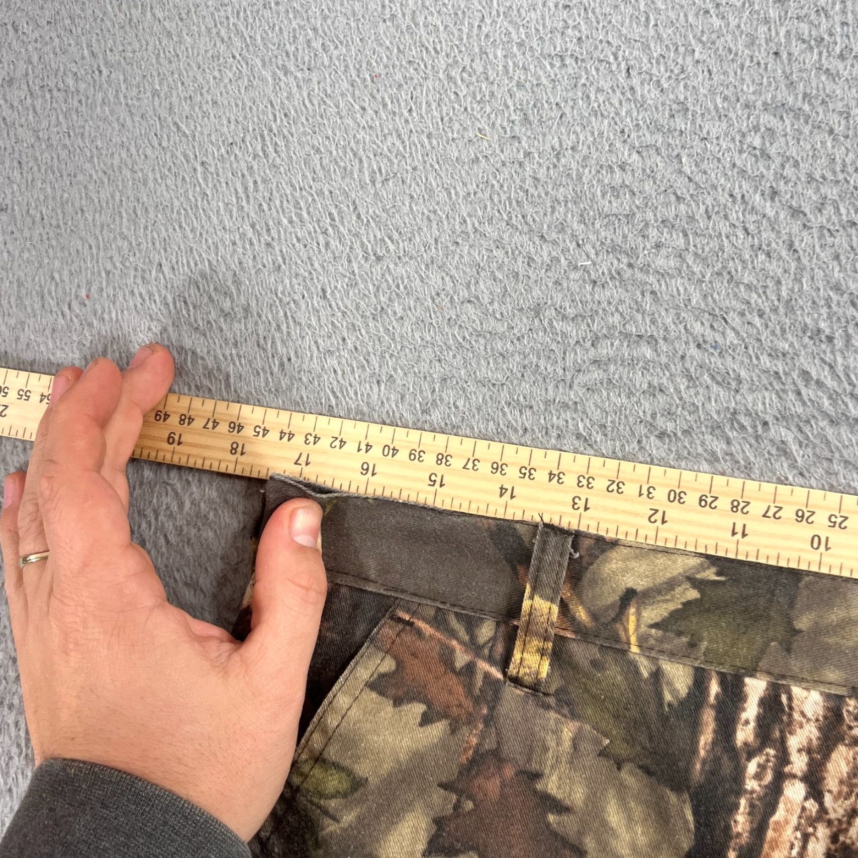 Vintage Magellan Outdoors Pants Mens Large Camo Realtree Cargo Hunting Utility Mens Pants Camouflage Brown Cotton Blend Zip Front Pockets 32 In Inseam Size US 33 - 5 Thumbnail