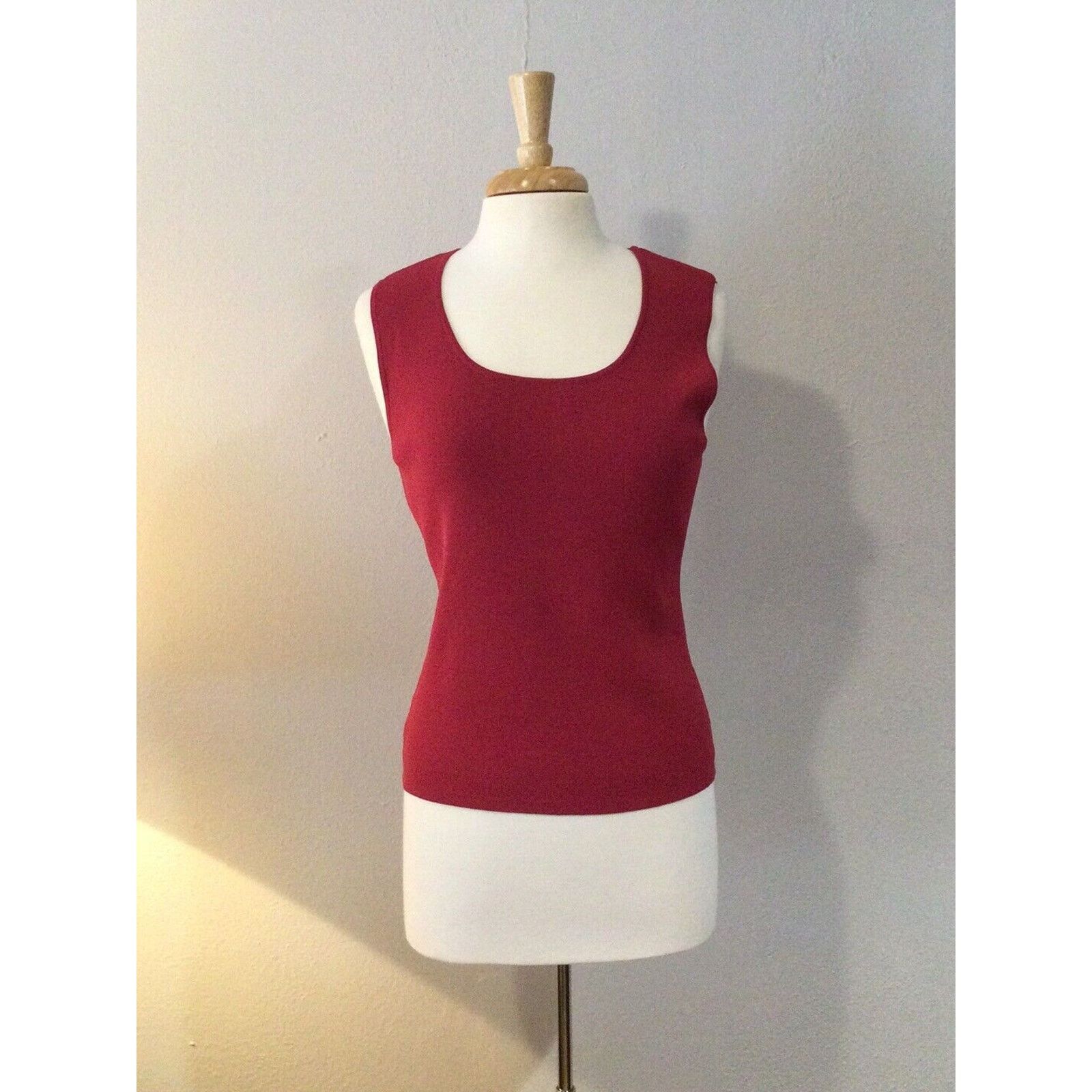 Chicos Chico's Design Red Rayon/Nylon Sleeveless Tank Top 2/L/12 Size L / US 10 / IT 46 - 1 Thumbnail
