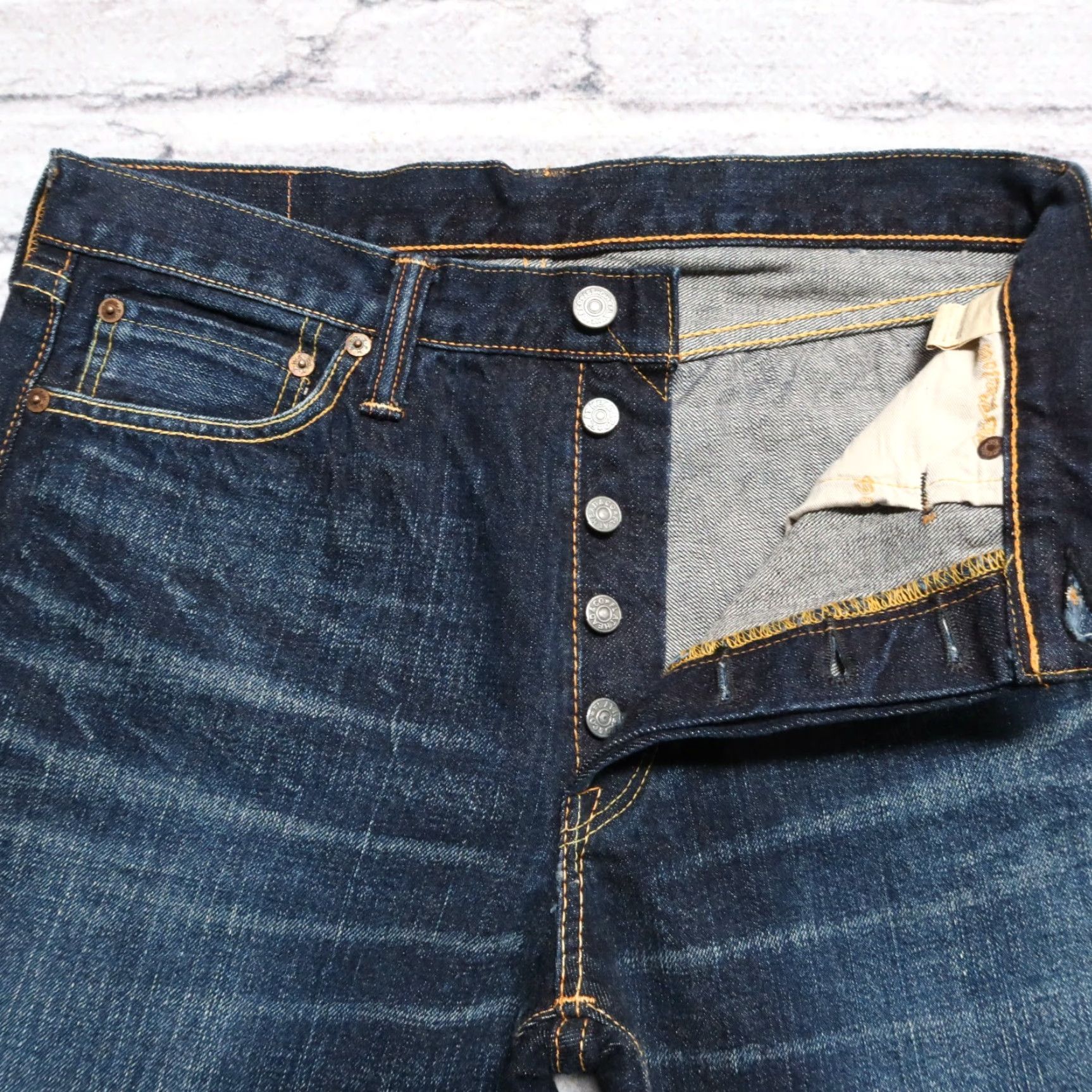 The Flat Head VINTAGE The Flat Head 3005 SPC Selvedge Denim Jeans Made in Japan Jeans Men 30 Dark Wash 33 1/2" Inseam Button Fly 8 1/2" Leg Opening Denim Size US 30 / EU 46 - 4 Thumbnail
