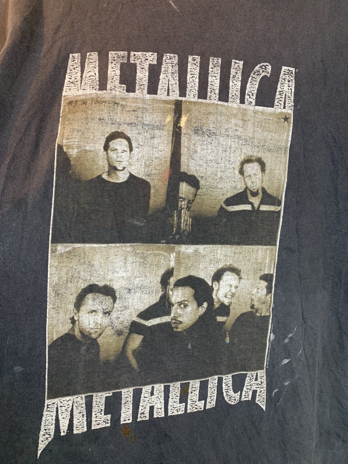 Band Tees × Metallica × Vintage *RARE* Vintage 90’s Metallica Tour Giant Thrashed Band Shirt Size US XL / EU 56 / 4 - 3 Thumbnail