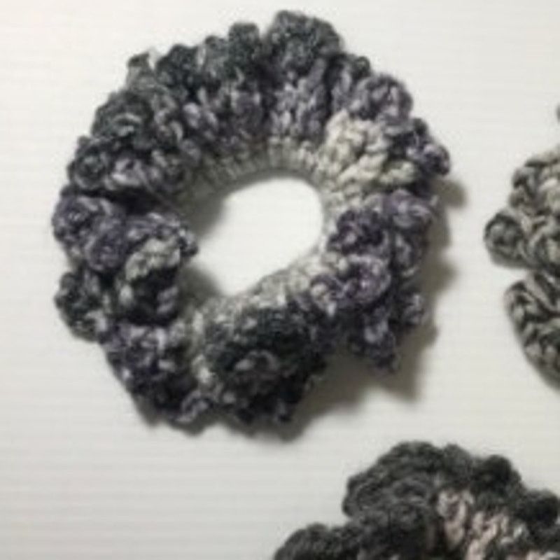 Handmade NWT Handmade Crocheted Hair Scrunchie by Dawny Set of 3 Size ONE SIZE - 3 Thumbnail