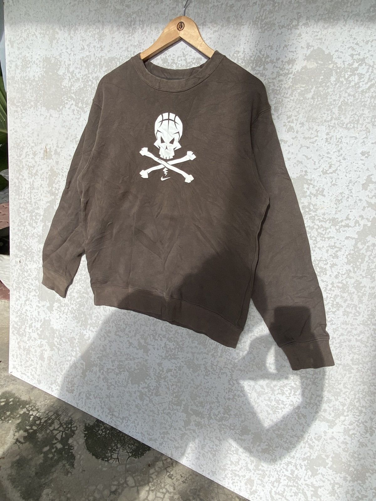 Other Vintage Nike Big Printed Crewneck Sweatshirt Brown Size US L / EU 52-54 / 3 - 2 Thumbnail