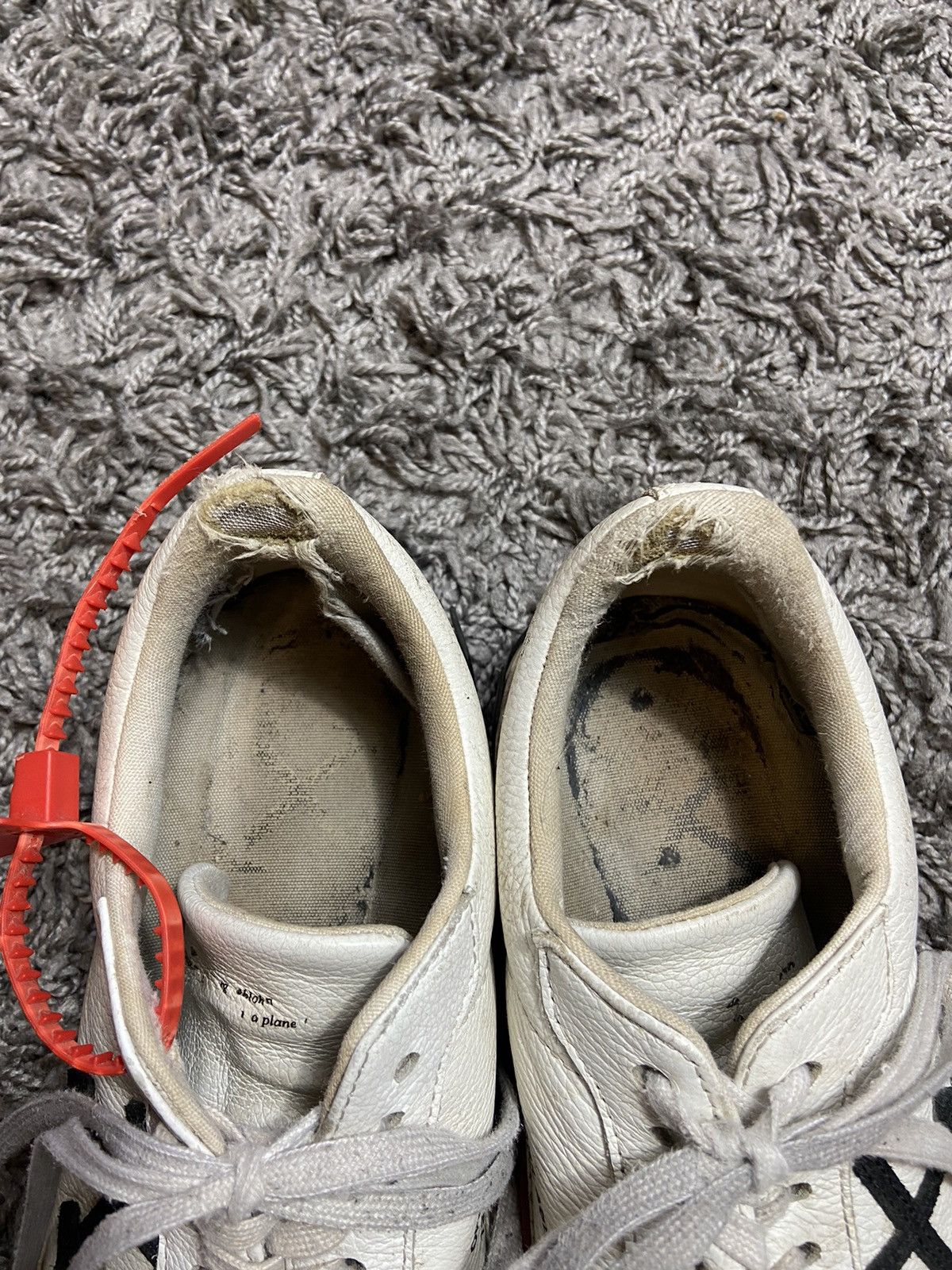 Designer × Off-White Off-White Vulcanized Low-Top Sneakers White/Black Size 41 Size US 8.5 / EU 41-42 - 4 Thumbnail