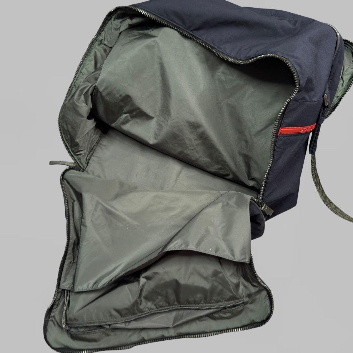 Prada PRADA NAVY TRAVEL / GYM BAG WITH RED TAB VINTAGE Size ONE SIZE - 4 Thumbnail