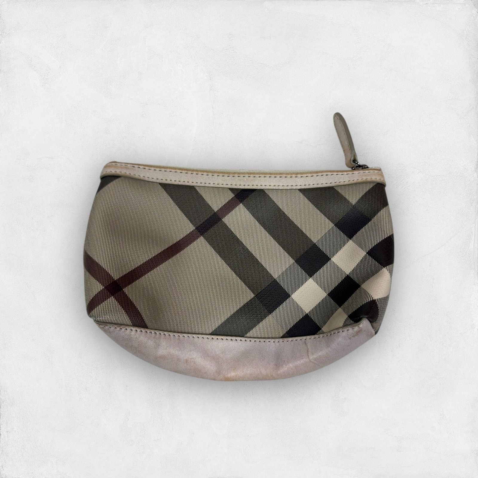 Burberry × Japanese Brand Burberry Women's Multicolor Plaid Zipper Cosmetic Bag Small Size ONE SIZE - 1 Thumbnail